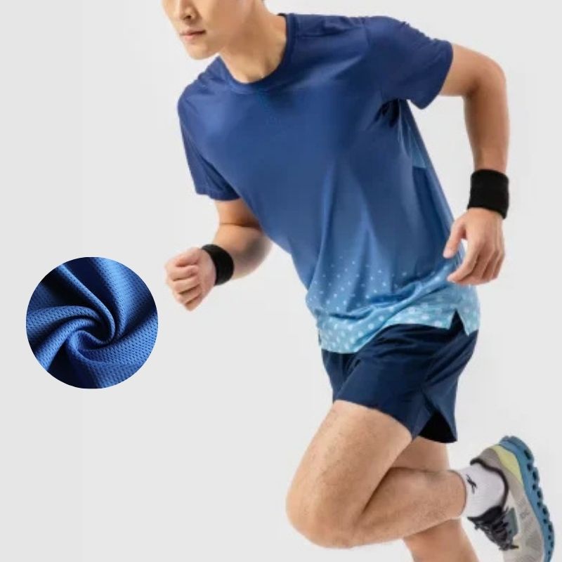 Áo thường được may từ những loại vải thoáng khí, nhanh khô